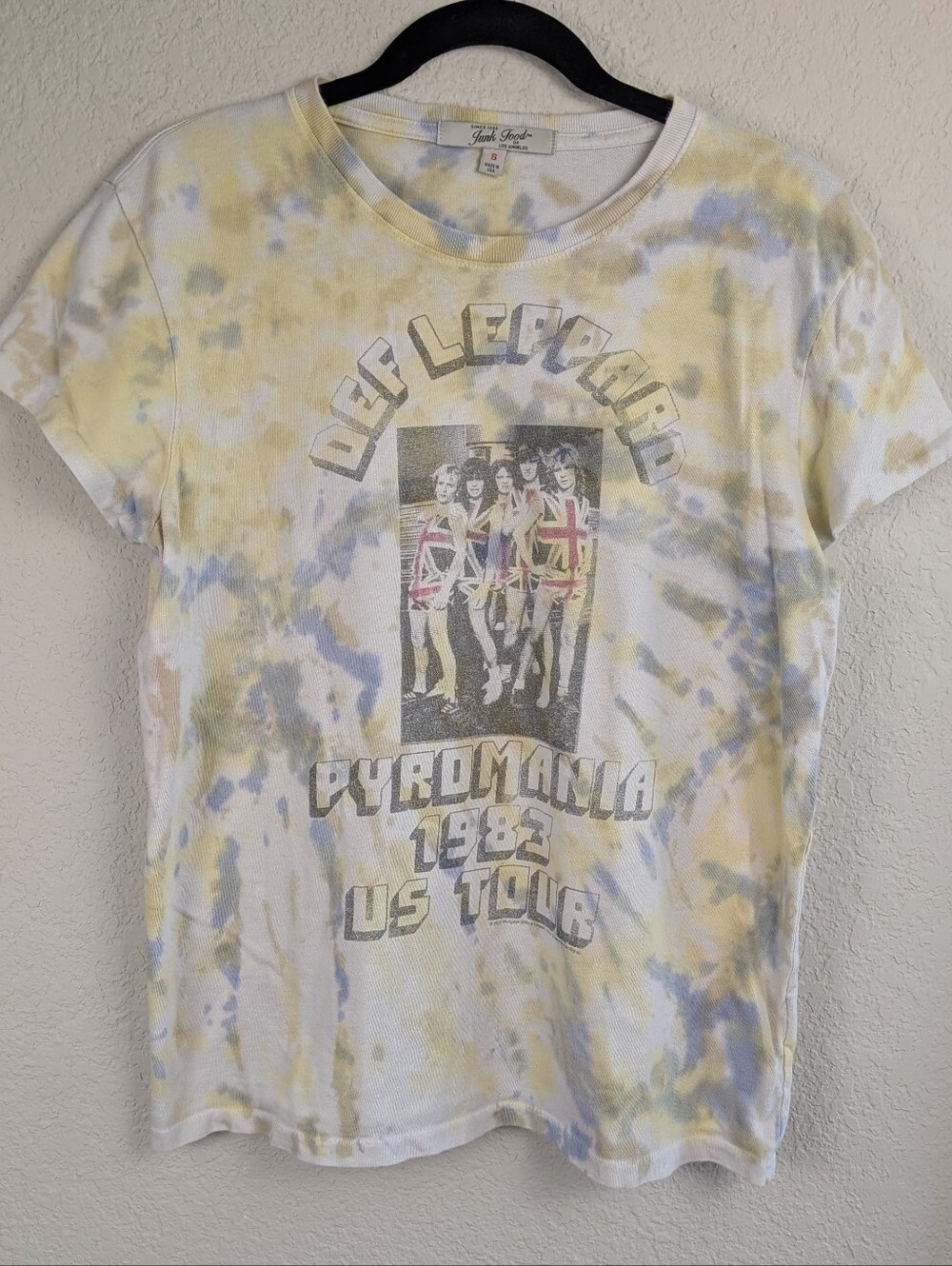Junk Food T-Shirt Def Leppard Tie-Dye S 100% Cotton Vintage Inspired Excellent